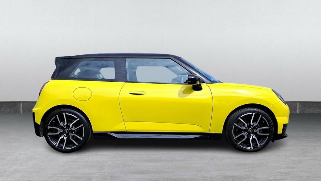 Mini Hatch 135Kw E Sport 41Kwh YJ75PLP Yellow #3