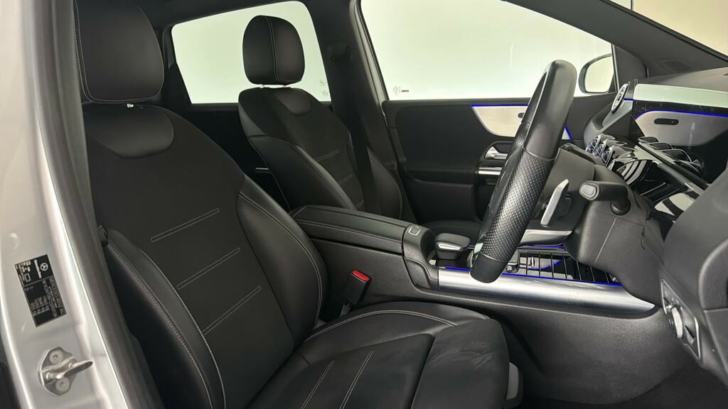 Mercedes-Benz B Class Mpv Black #10