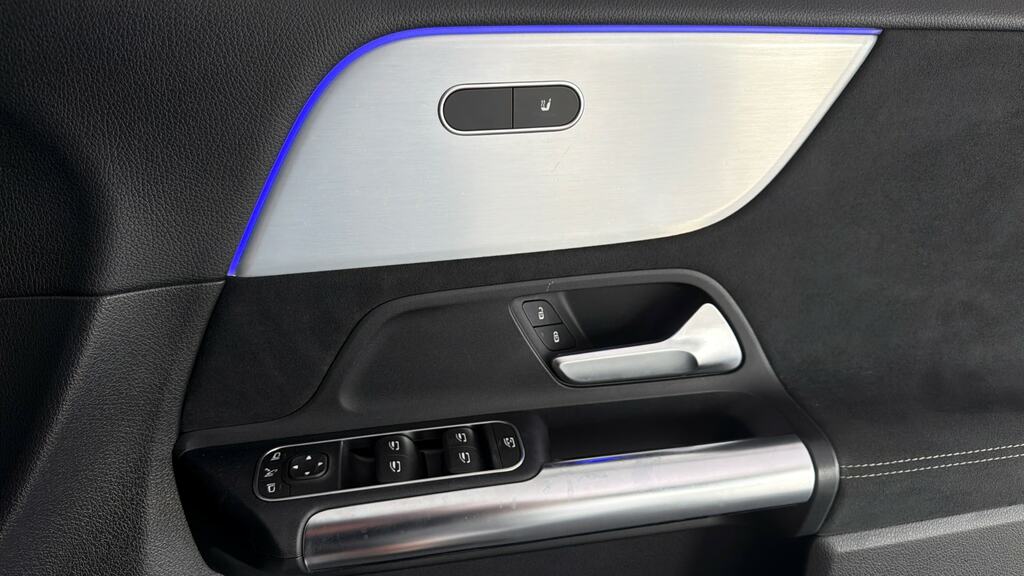 Mercedes-Benz B Class Mpv Black #21