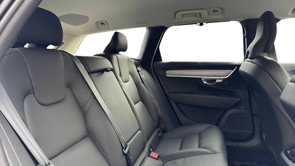 Volvo V90 Ultra Black #10