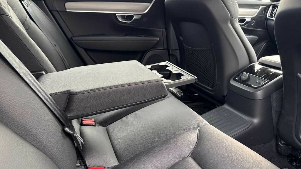Volvo V90 Ultra Black #24