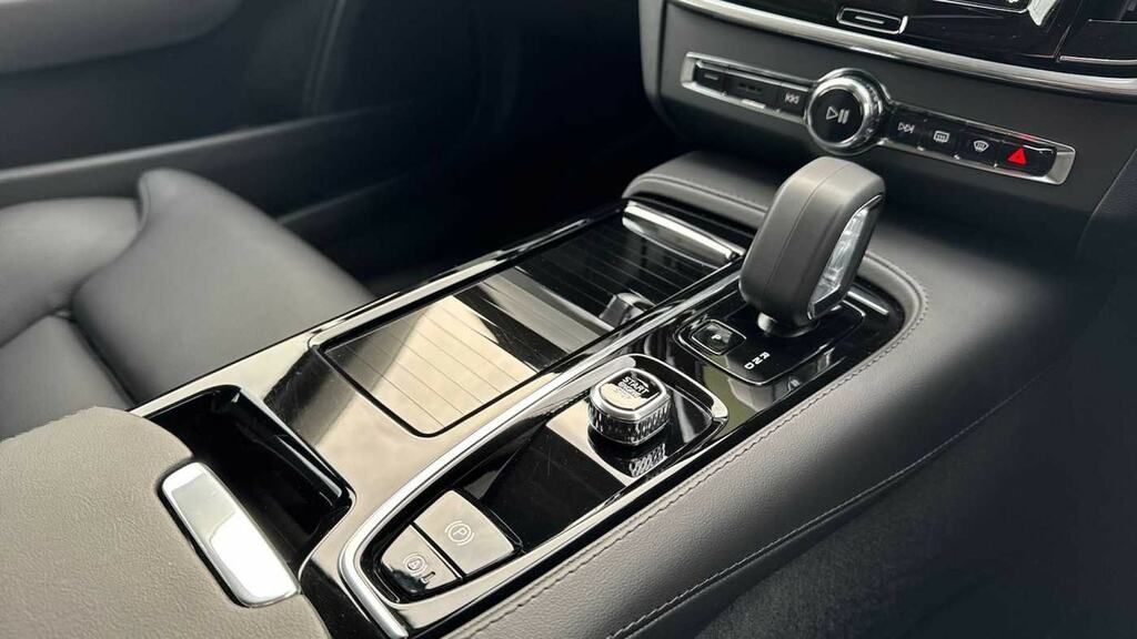 Volvo V90 Ultra Black #14