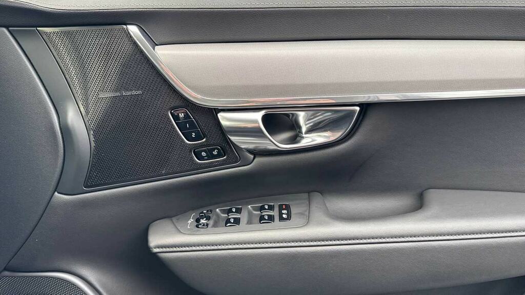 Volvo V90 Ultra Black #15