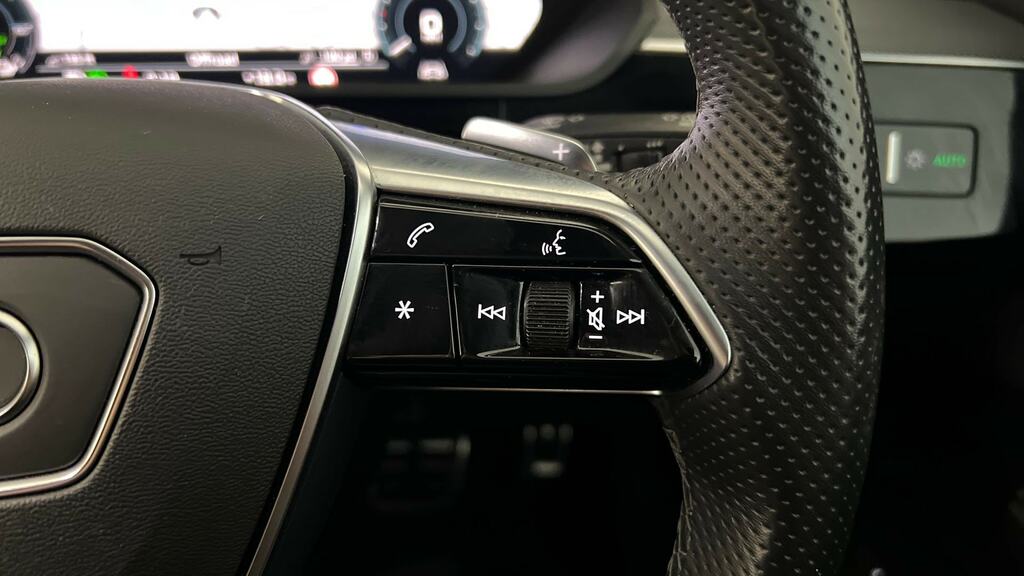 Audi Q8 e tron Black Edition 55 E-tron Quattro 30000 Kw Technolo Grey #18