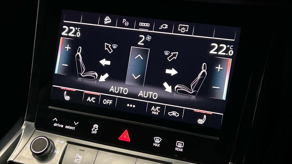 Audi Q8 e tron Black Edition 55 E-tron Quattro 30000 Kw Technolo Grey #13