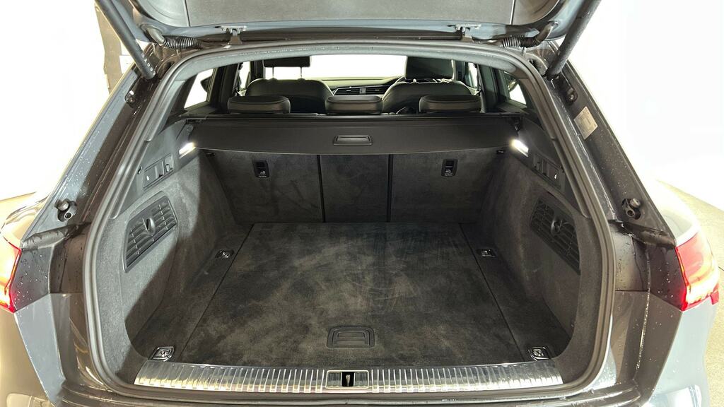 Audi Q8 e tron Black Edition 55 E-tron Quattro 30000 Kw Technolo Grey #20