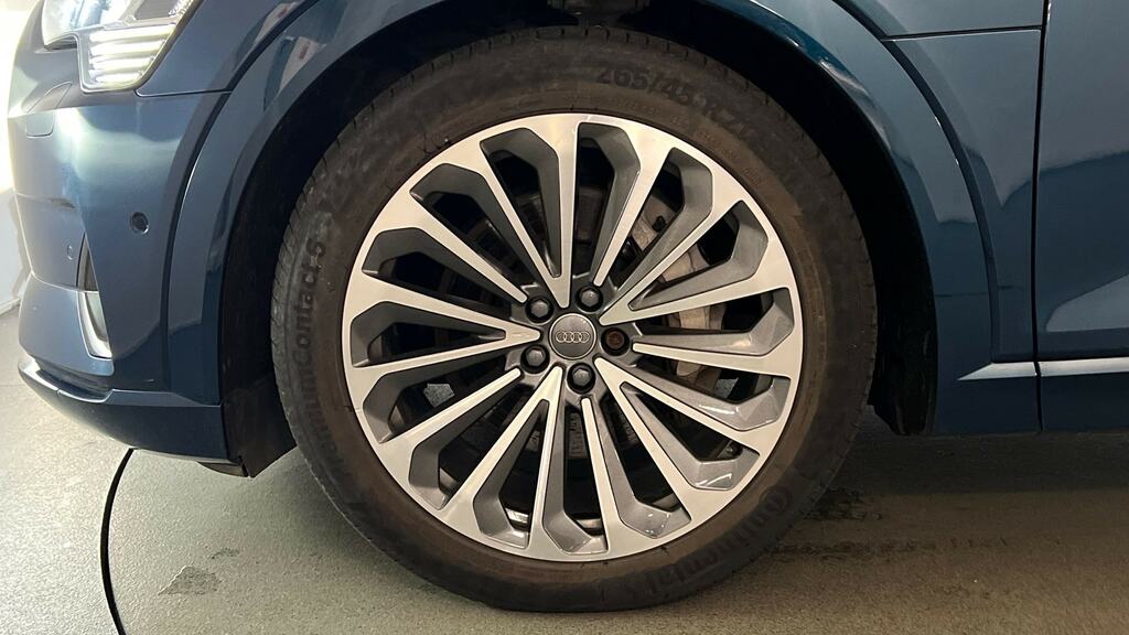 Audi E-tron 300Kw 55 Quattro 95Kwh Launch Edition Blue #5