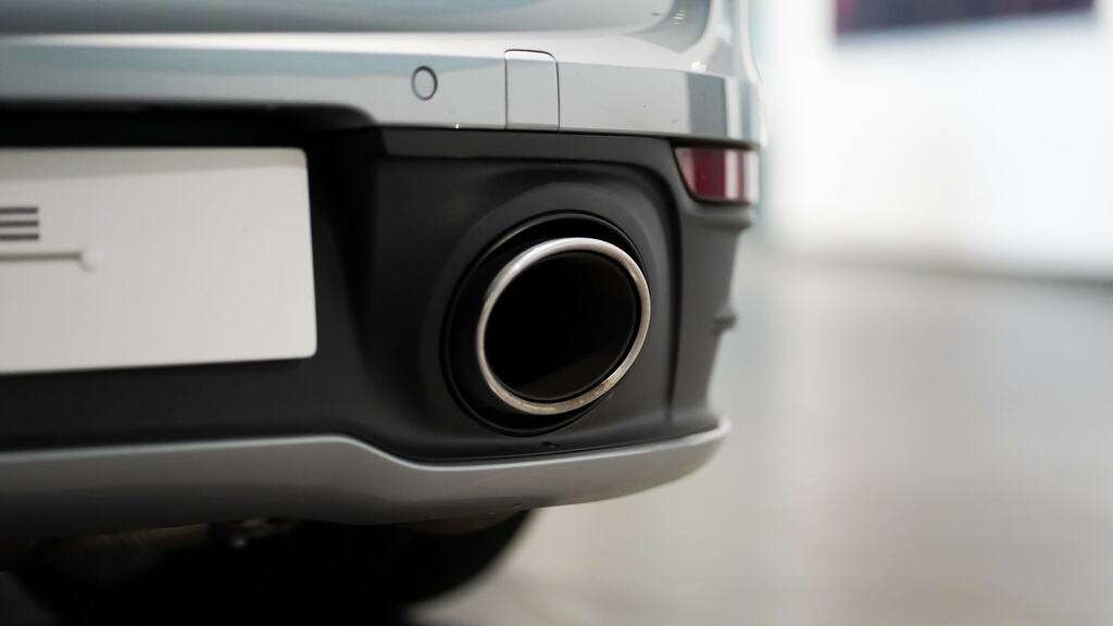 Porsche 911 Carrera 4 #29