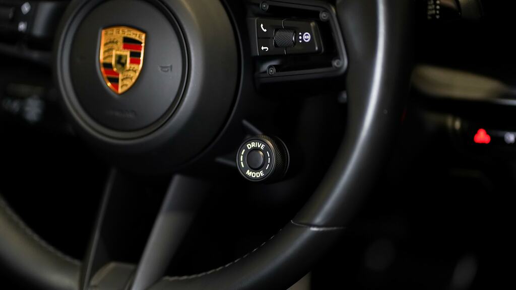 Porsche 911 Carrera 4 #10