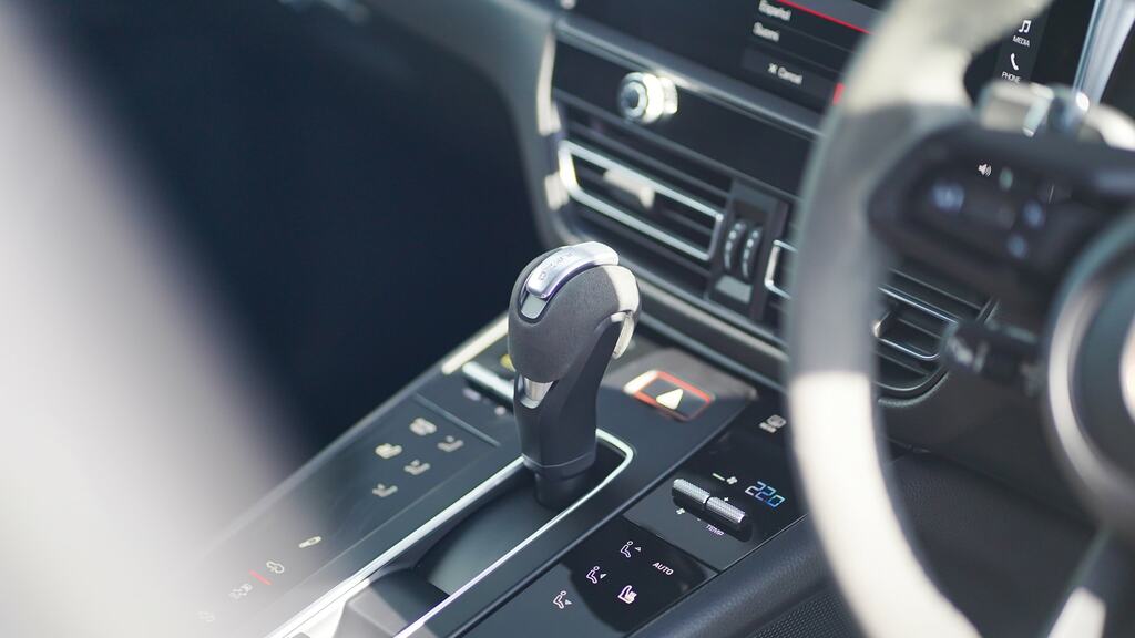 Porsche Macan Electric 2025 Black #21
