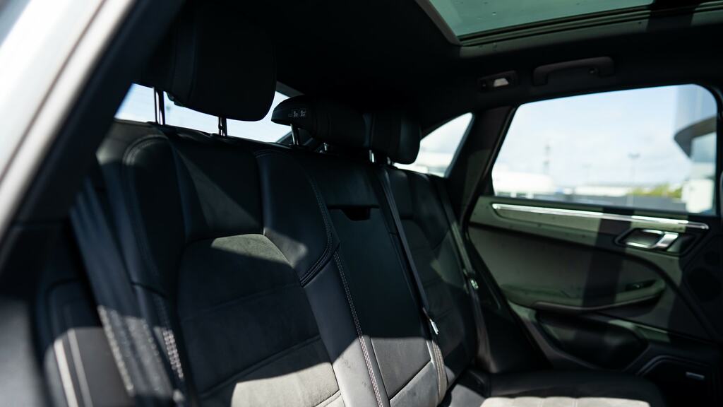 Porsche Macan Electric 2025 Black #17