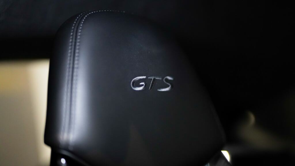 Porsche 718 Cayman Gt4 Red #18
