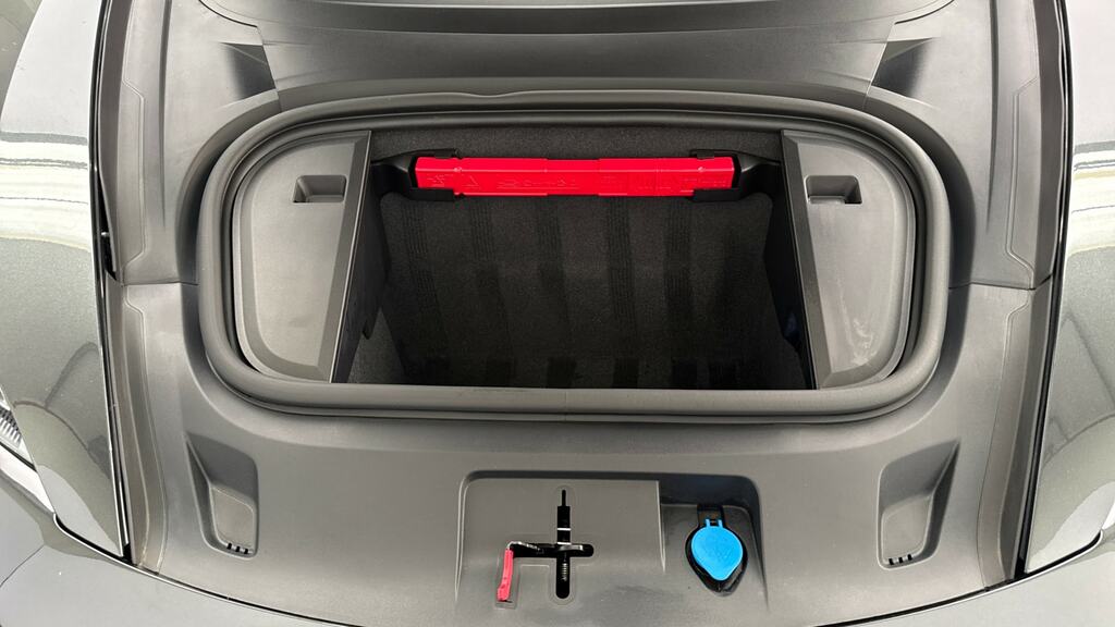 Porsche Taycan Performance Plus 105Kwh Black Edition Saloon E Grey #25
