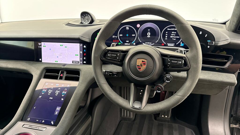 Porsche Taycan Performance Plus 105Kwh Black Edition Saloon E Grey #17