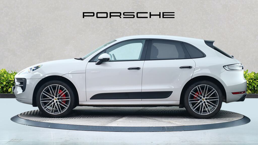 Porsche Macan Gts Pdk White #4
