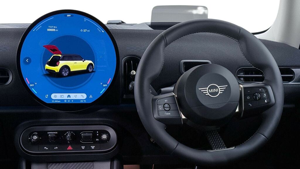 Mini Hatch 1.5 C Classic Level 1 Yellow #5