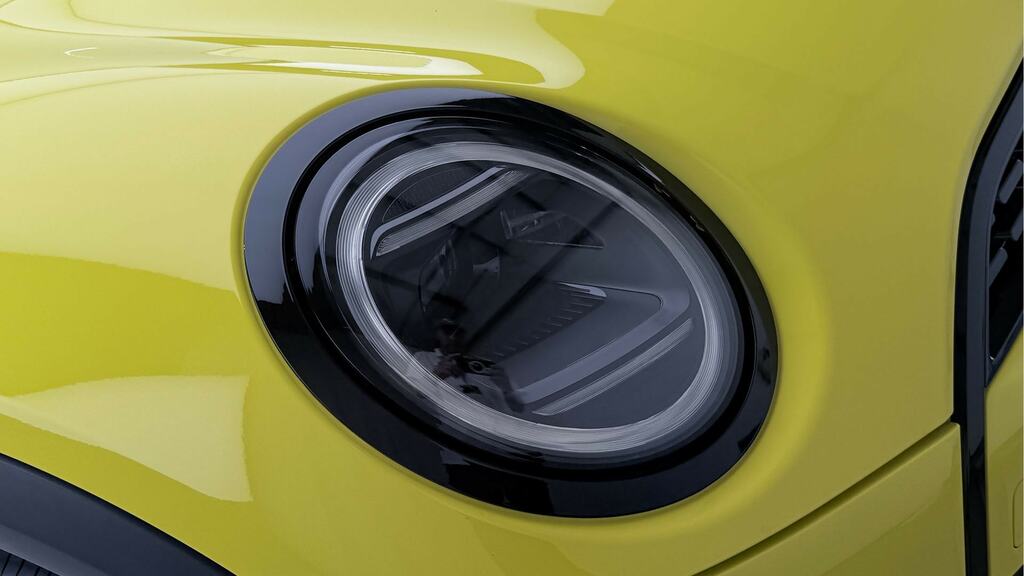 Mini Hatch 160Kw Se Exclusive 54Kwh YG75AJE Black #22