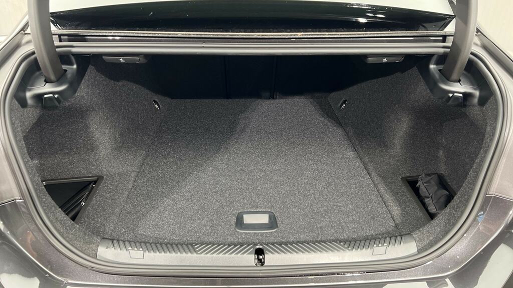 BMW i5 M Sport Black #13