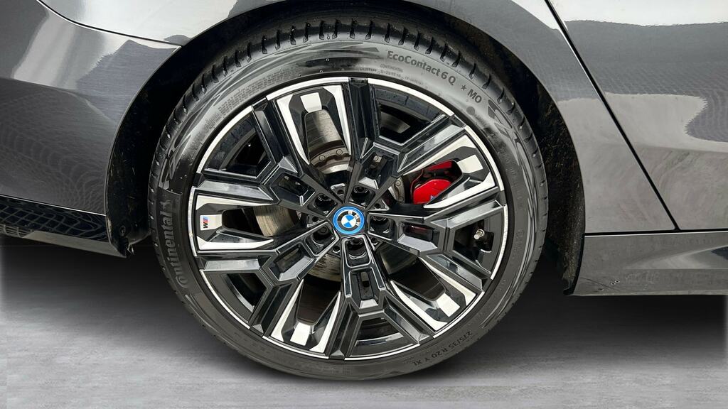 BMW i5 Saloon Grey #14
