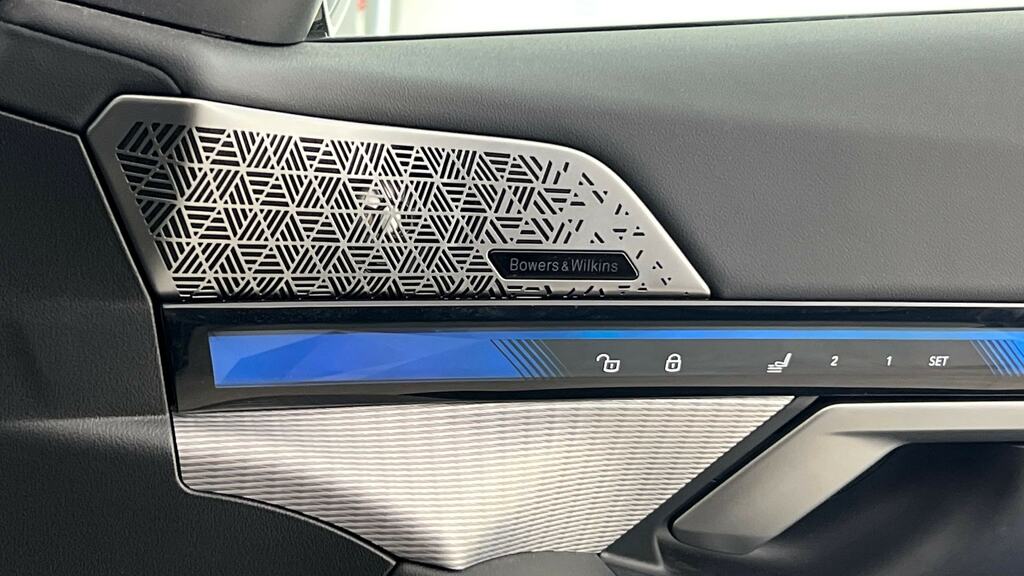 BMW i5 Saloon Grey #19