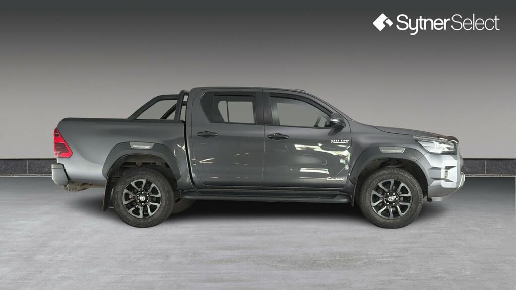Toyota HILUX Invincible X Dcab Pick Up 2.8 D-4d Grey #3