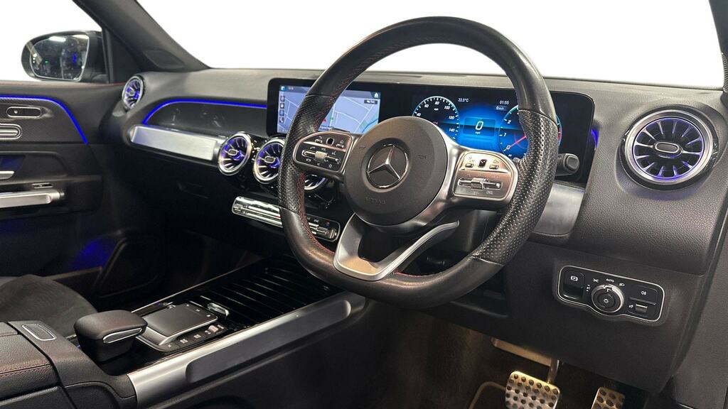 Mercedes-Benz GLB Class Glb 200 Amg Line Premium Plus 7G-tronic Black #3