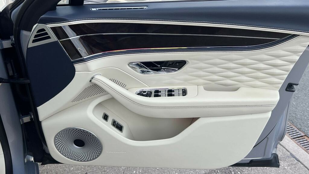 Bentley Flying Spur Hybrid Odyssean Edition #20