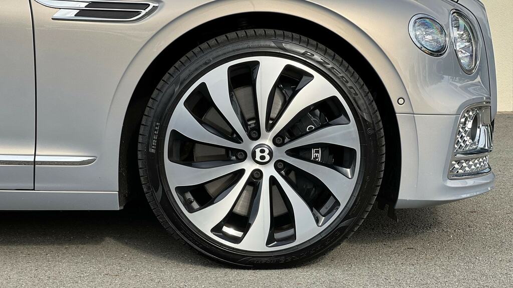 Bentley Flying Spur 4.0 V8 Mulliner Driving Spec Citytour Silver #6