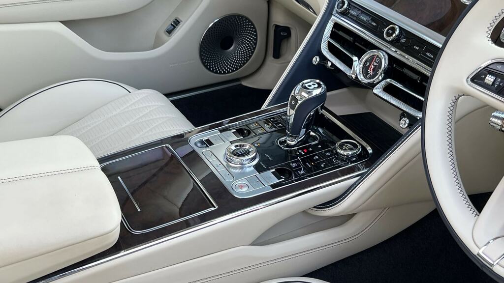 Bentley Flying Spur Hybrid Odyssean Edition #14