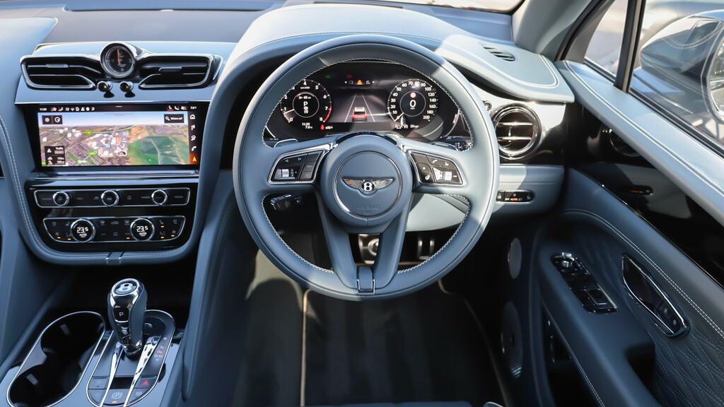 Bentley Bentayga 4.0 V8 Atelier Edition Touring Spec Est SF75ZHH #17