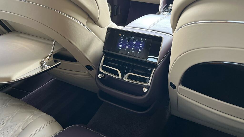 Bentley Flying Spur 4.0 V8 High-performance 25.9Kwh Azure Saloon P Blue #38
