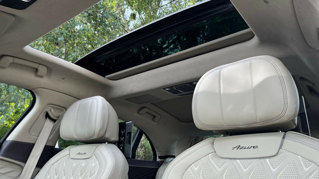 Bentley Flying Spur 4.0 V8 High-performance 25.9Kwh Azure Saloon P Blue #26