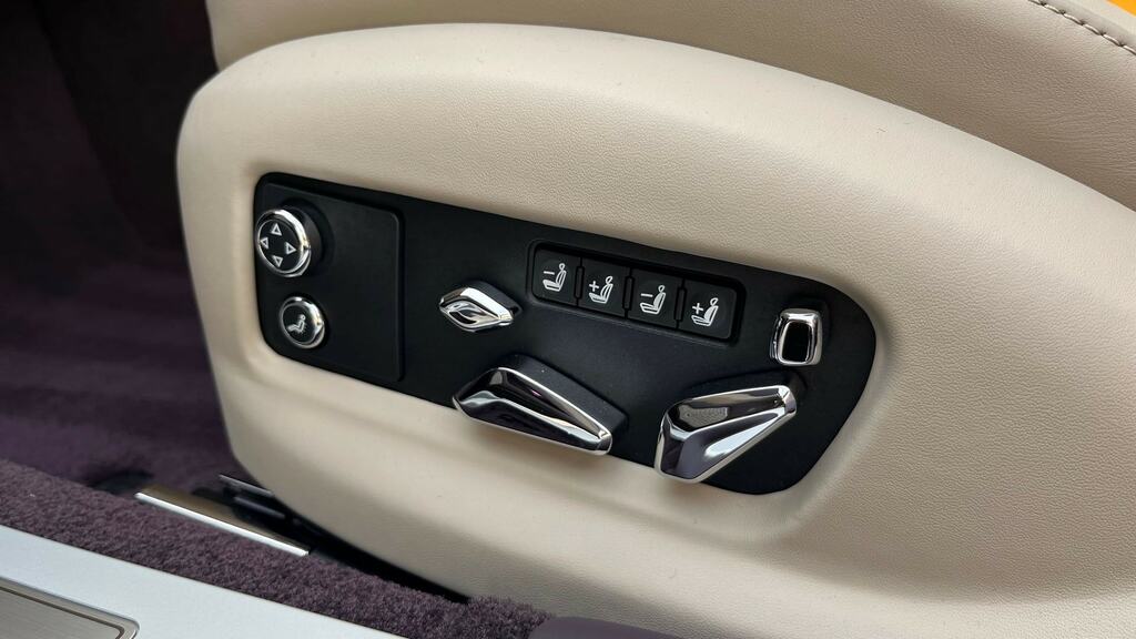 Bentley Flying Spur 4.0 V8 High-performance 25.9Kwh Azure Saloon P Blue #16