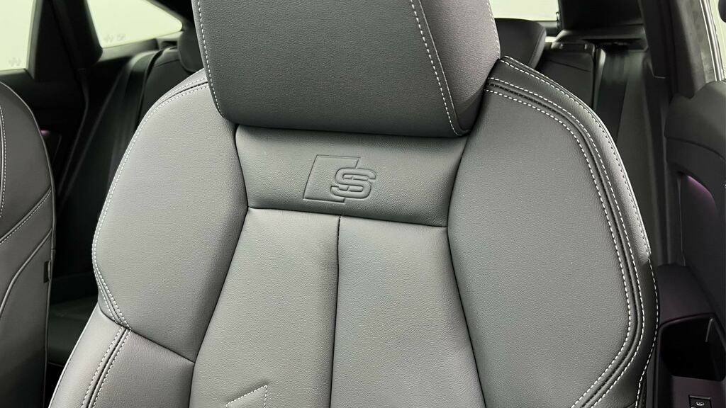 Audi Q4 E Tron 210Kw 45 82Kwh Black Edition Black #9