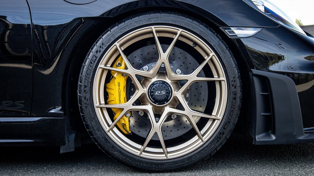 Porsche 718 Cayman 4.0 Gt4 Rs Pdk Black #4