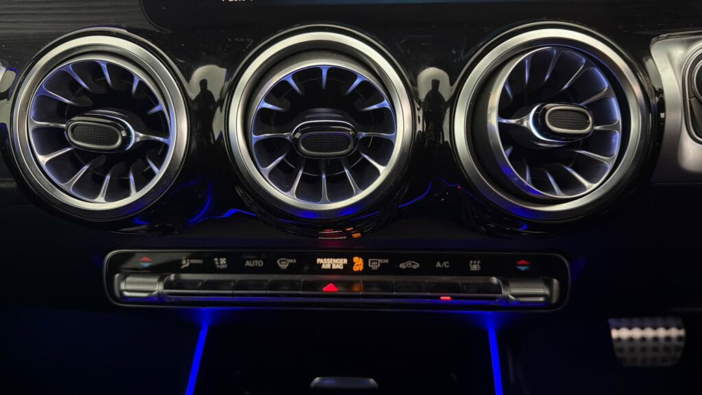Mercedes-Benz EQB Black #16