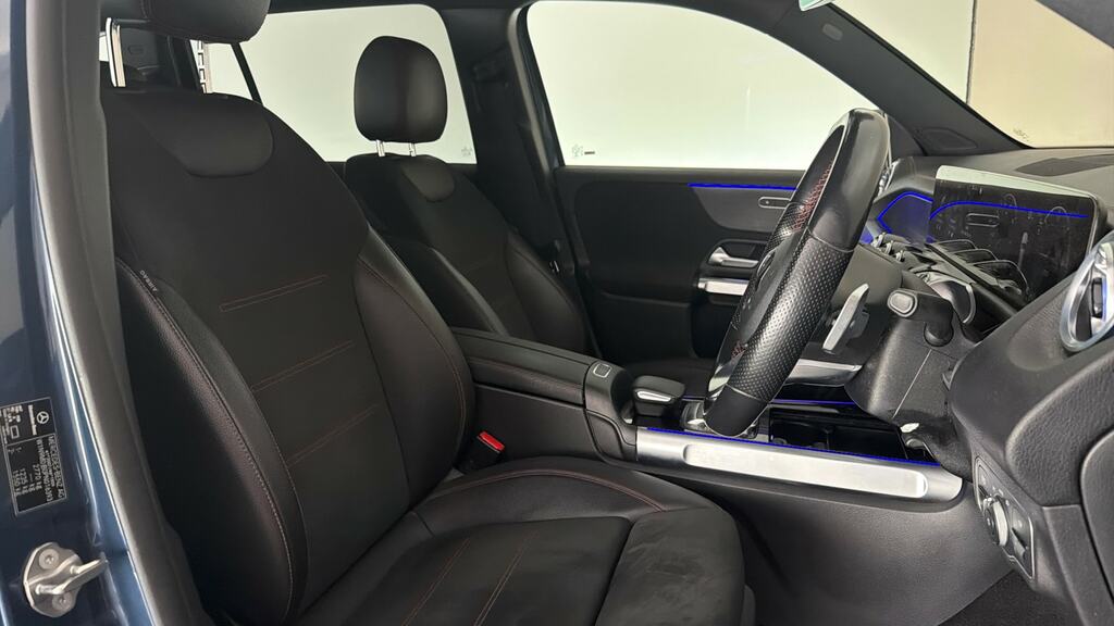 Mercedes-Benz EQB Black #10
