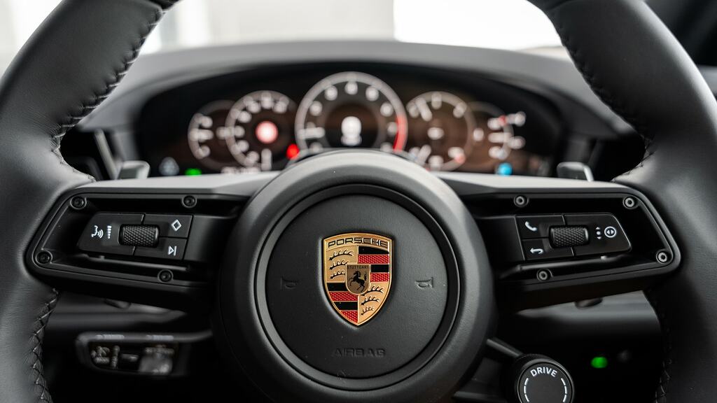 Porsche Cayenne E-hybrid Coupe Black Edition 2026 2026 Black #12