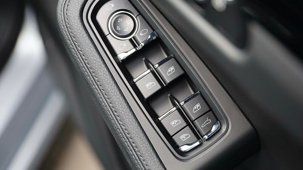 Porsche Macan 380Kw 4S 100Kwh Grey #25