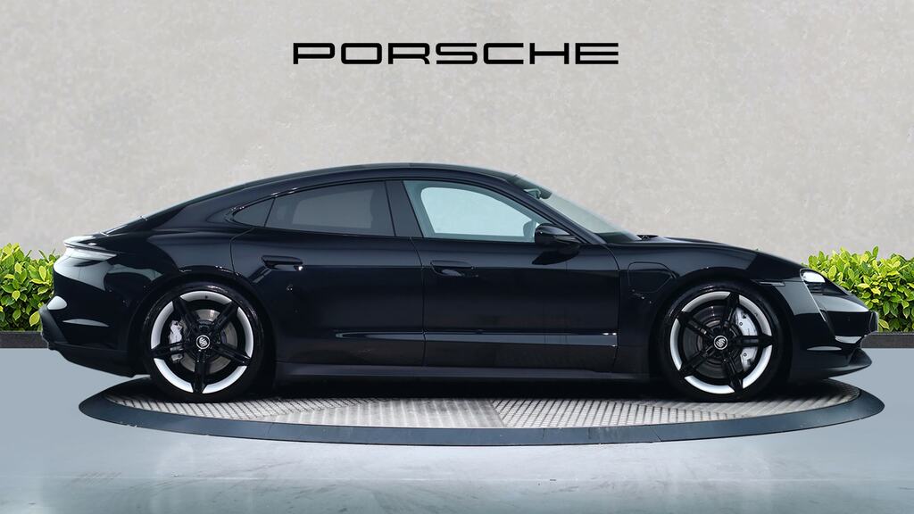 Porsche Taycan Saloon #8