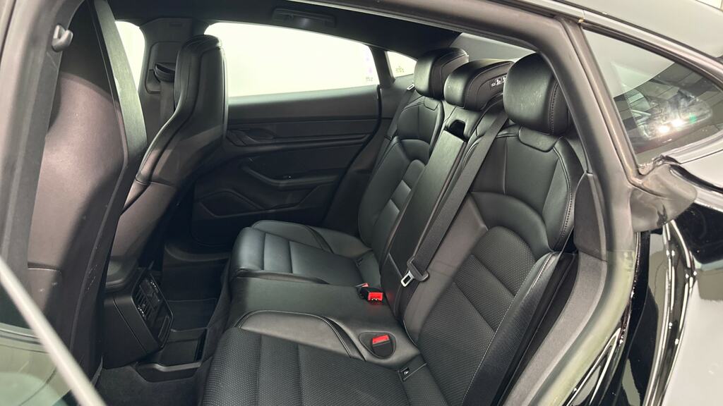 Porsche Taycan Taycan 4X2 Black #30