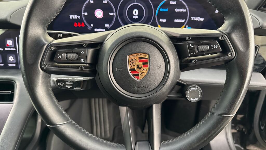 Porsche Taycan Taycan 4X2 Black #23