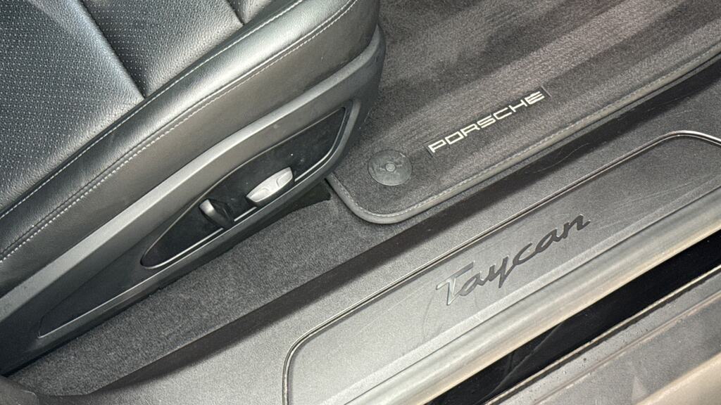 Porsche Taycan Taycan 4X2 Black #22