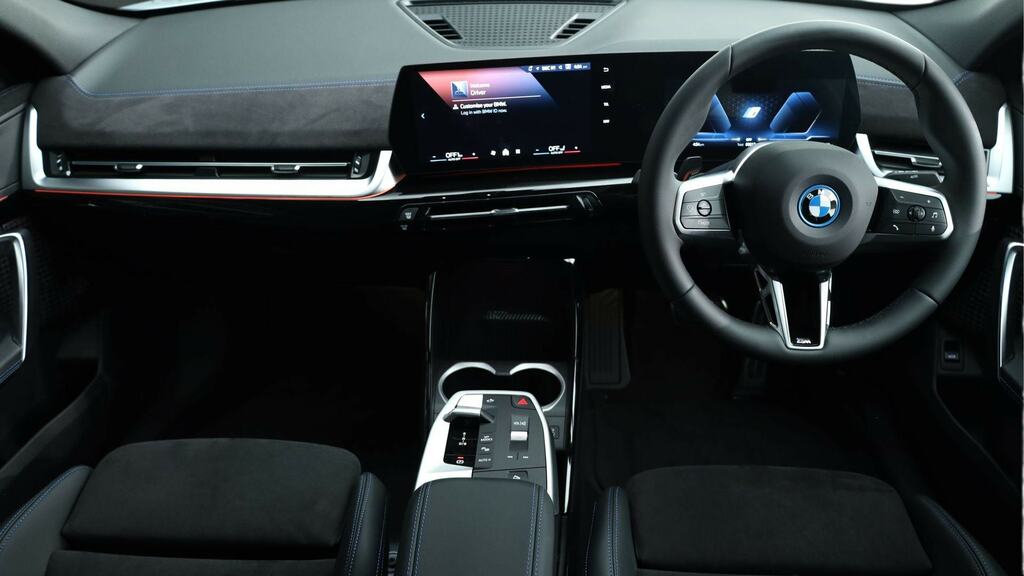 BMW iX2 150Kw Edrive20 Shadow Edition 65Kwh Grey #4