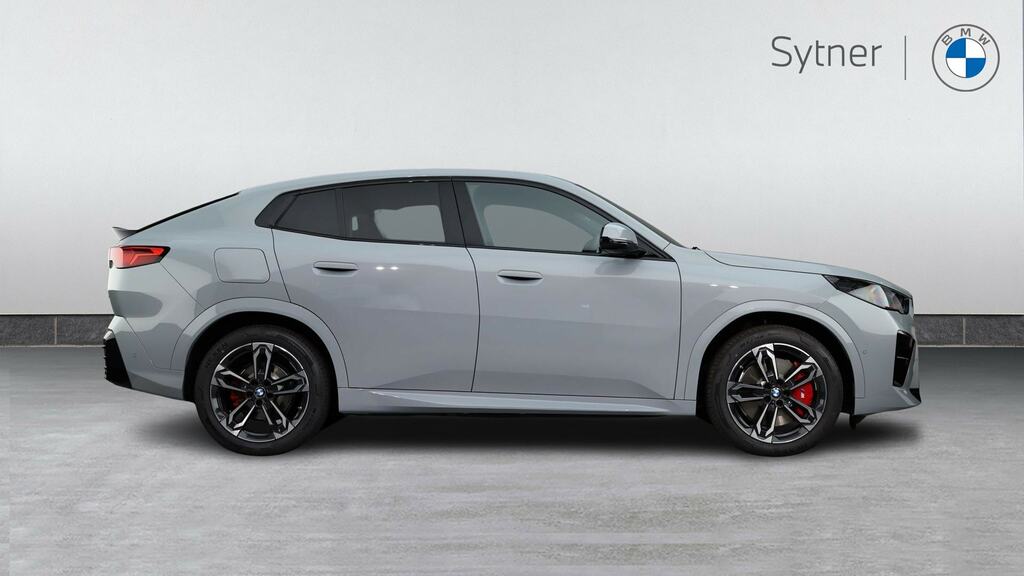 BMW iX2 150Kw Edrive20 Shadow Edition 65Kwh Grey #3