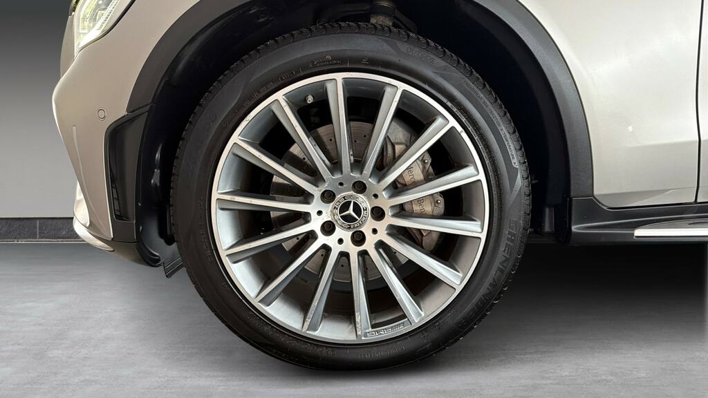 Mercedes-Benz GLC Class 2020 70 2.0 #26