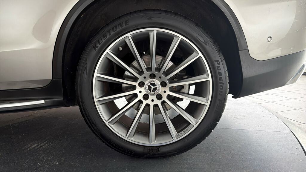 Mercedes-Benz GLC Class 2020 70 2.0 #25