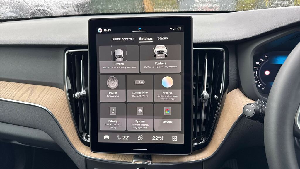 Volvo XC60 Ultra Gold #33