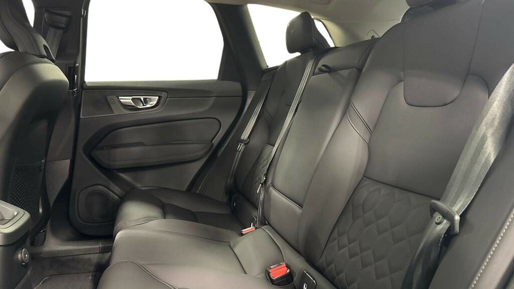 Volvo XC60 Ultra Gold #30