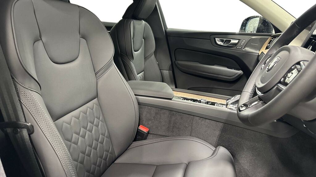 Volvo XC60 Ultra Gold #9